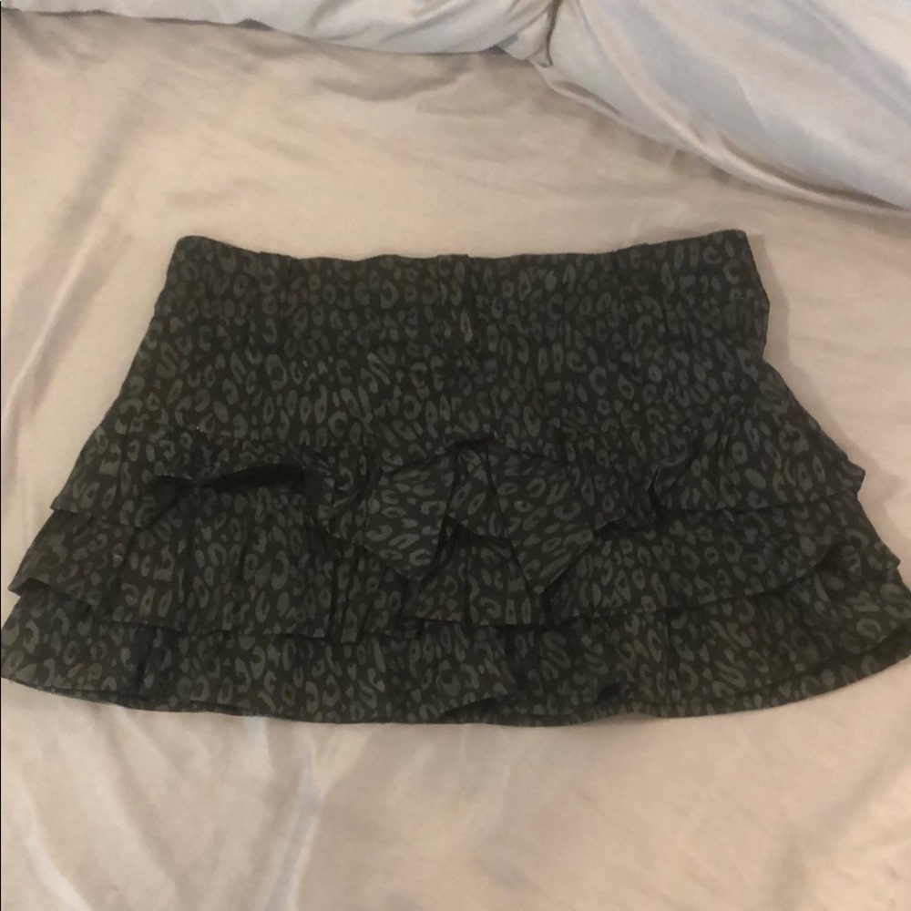 Blk&Gry Cheetah Mini Skirt with Ruffled Tiers & Booty Bow Hot Topic Y2K vintage